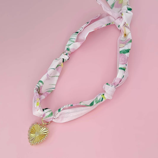 Heart of Bloom Scarf Necklace: Gold